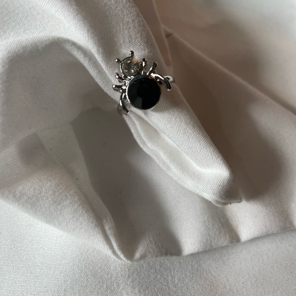 Paparazzi Spider Ring - Picture 4 of 4